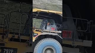 See the driver of the Cat 797f truck #operator #machines