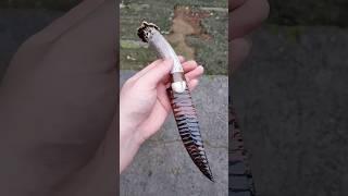 Red jade short blade.