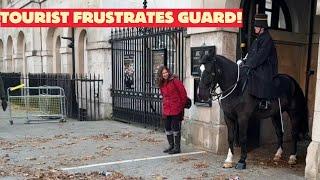 Lady Guard Frustrated with Disrespectful Tourists – Watch Her Reaction!