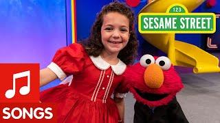 Sophie Fatu Sings About Traveling | The Not-Too-Late-Show with Elmo