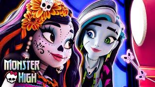 Skelita Recreates One of Her Abuelita's Old Designs  | Monster High