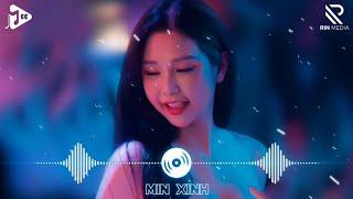 Vạn Sự Tùy Duyên Remix , Phía Xa Vời Có Anh Đang Chờ Đến Giữa Đường Thấy Em Hững Hờ Remix Hot TikTok