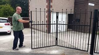 Bifold driveway gates