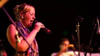 Quantic & Alice Russell - Golden Brown