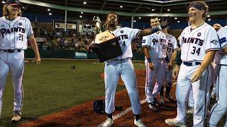 Santrel Farmer makes a circus catch in the Prospect League title game!