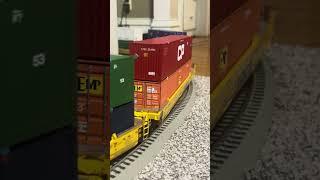 Atlas O Intermodal Train .75 scale miles long!!! Featuring new GUNDERSON MAXI-IV & 53' Rebuilts.