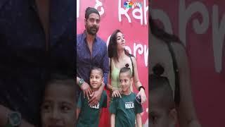 Shabir Ahluwalia with family at Riteish Deshmukh's party #shorts #shabirahluwalia #riteishdeshmukh