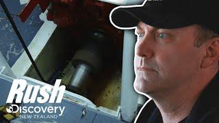 $46,000 Worth Of Equipment SINKS To The Bottom Of The Sea! | Deadliest Catch