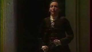 Federica Von Stade : Cherubino's "Voi che sapete" - 1980