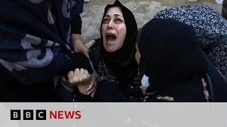 Israeli strikes kill 12 guarding Gaza aid lorries, medics say | BBC News