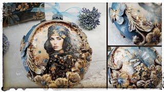 Decoupage medallion, bauble , woman, gold  ...