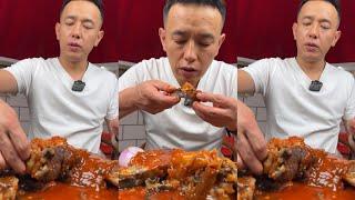 ASMR OVERLORD OX HOOF WITH SPICY GARLIC PASTE EATING