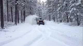 Drifting - 475 Hp Ford Excursion wipeout in the snow