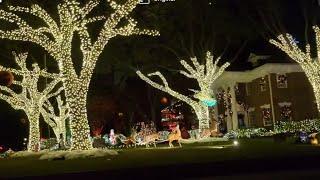 The Christmas Lights of River Oaks , Houston Texas #Christmas #holidaylights