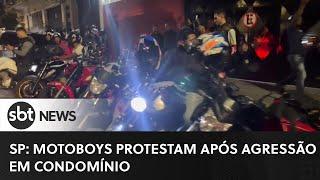 SP: Motoboys protestam em frente a condomínio após agressão contra entregador|#SBTNewsnaTV(23/03/23)