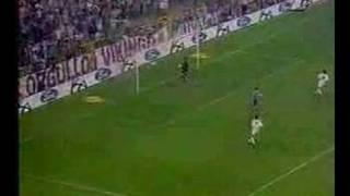 Seedorf scores from long range