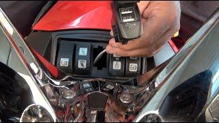 Can Am Spyder - RT series 2010-17 - Dual USB Charger - Presentation/Installation - Spyder TV