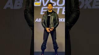 𝐇𝐎𝐓 𝐒𝐈𝐃𝐇𝐀𝐑𝐓𝐇 𝐌𝐀𝐋𝐇𝐎𝐓𝐑𝐀  #sidharthmalhotra #shorts #youtubeshorts #sidkiara #short #Hot #bollywood