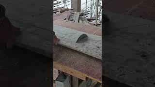 The cutting process of the planks