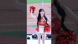 [4k] 2025 ssg랜더스 안지현치어리더 최지훈선수 연호 응원 직캠 #shorts #ssg #ssg랜더스 #야구 #안지현 #치어리더 #공연 #영상 #직캠 #아웃송