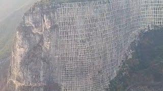 The Great Miracle Project on the Wujiang Cliff in Chongqing, China【Curious China】