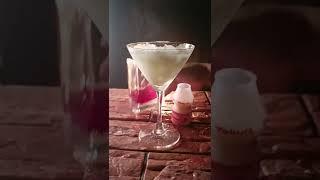 MUST TRY! creamy, sweet, delicious!  #bartending #shorts #cocktail #foodie