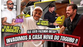 CARIANI E BALESTRIN INVADEM A CASA DO TOGURO - QUAL FOI A SURPRESA DA VEZ?