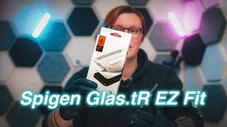 Spigen Glas.tR EZ Fit Schutzfolie für iPhone 13 Pro