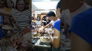 Lechon talaga ang paborito sa mga handaan! #travellers #philippineisland