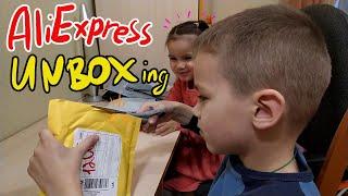 Unboxing a lot of packages from Aliexpress very quickly. Surprise unpacking