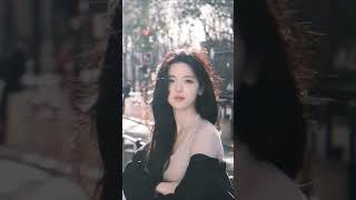 在挤一挤来个竖版的#杨超越 #回眸转身 #氛围感 #笑容最治愈的女孩 #理想型