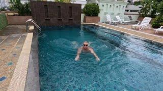 Bangkok Budget Bliss: Affordable Central Hotel with a Pool!  Woraburi Sukhumvit Hotel