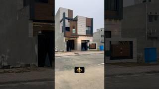 5 Marla House For sale in Bahria Town Lahore For visit Plz  03004353456