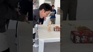 의수로만 하는 보드게임