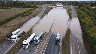 Flooded A421 between the M1 and A1 in Bedfordshire