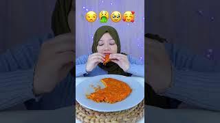 makan sesuai ekspresi emojii