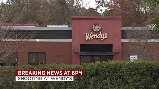 1 person left with life-threatening injuries following shooting at Jacksonville Wendy's, police say