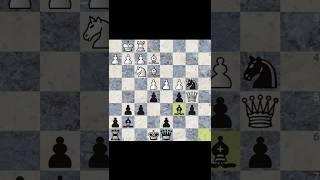 Black traps the queen and wins in a 1-minute chess match #chess #chesstraps