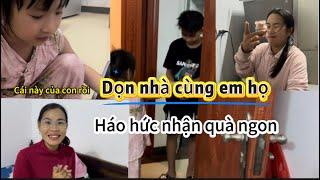 Giúp em họ sắp xếp chỗ ở mới_nhận được nhiều quà Tiểu Huệ và anh hai điều yêu thích món đặc sản này?