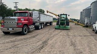 Hauling the Last of 2022 Wheat!