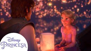 Finalmente, Rapunzel ve las luces flotantes | Disney Princesa