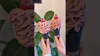 Soft ice cream that looks like a rose, available in Fukuoka!