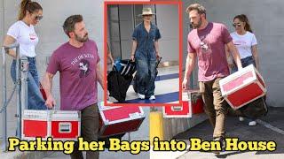 Jennifer Lopez Seen Parking her Bags into Ben Affleck's House