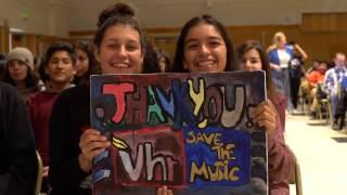 Chloe x Halle deliver SING MOVIE sponsored instruments to students!