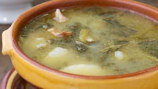 CALDO GALLEGO DE LATA(COMEMOS LA PIERNA DE CERDO SALADA)