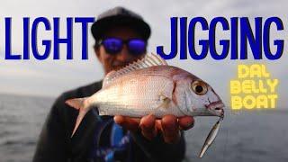 LIGHT JIGGING dal BELLY BOAT! MULTI-SPECIES FISHING (4k)