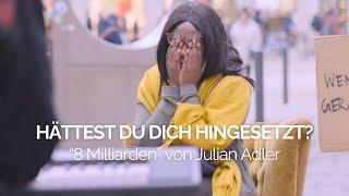 Hättest Du Dich hingesetzt? | 8 Milliarden von Julian Adler | SofaConcerts