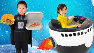 Maddie Kaden & Wendy Funny Pizza Delivery in Space!