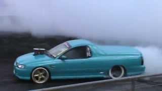 7 DISGUY HOLDEN V8 VZ UTE BURNOUT AT AUSTRALIA DAY BURNOUTS WSID 25 1 2015