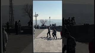 خیلی خوبه اگر جایی رو میرید ببینید حداقل اندک اطلاعاتی راجبش داشته باشید؛ بنا هرچقدر هم زیبا باشه